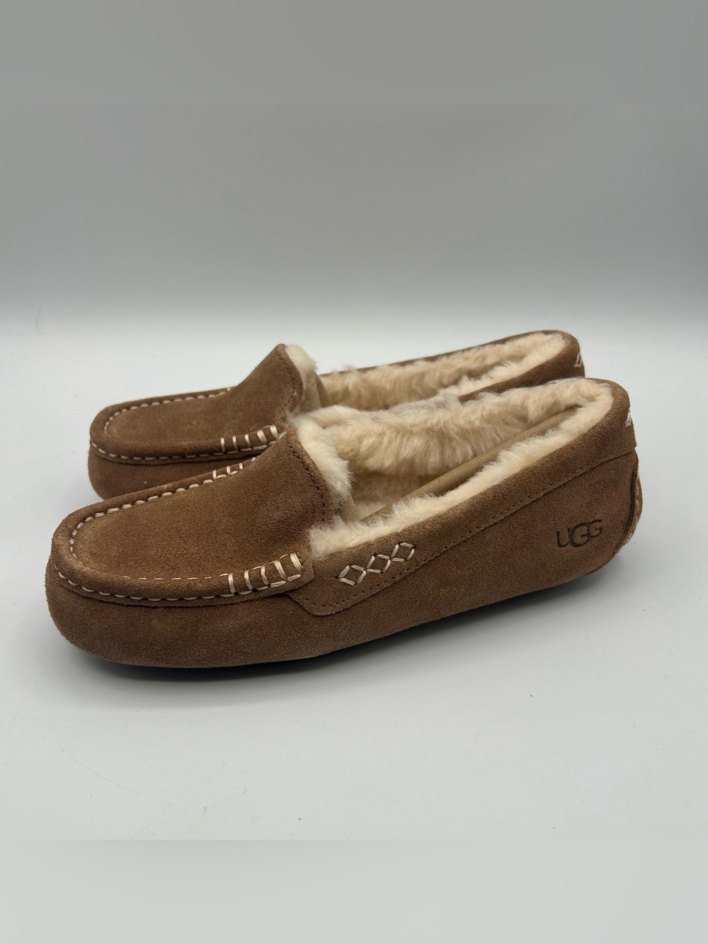 UGG Ansley Moccasins Slippers Shoes Women's 6 Chestnut New In Box